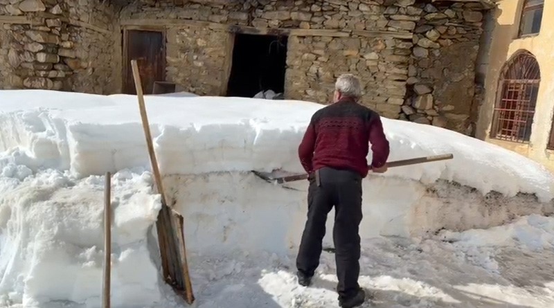 Van’da 76 yerleşim yerinin yolu kapalı
Van’da 76 yerleşim yerinin yolu kapalı