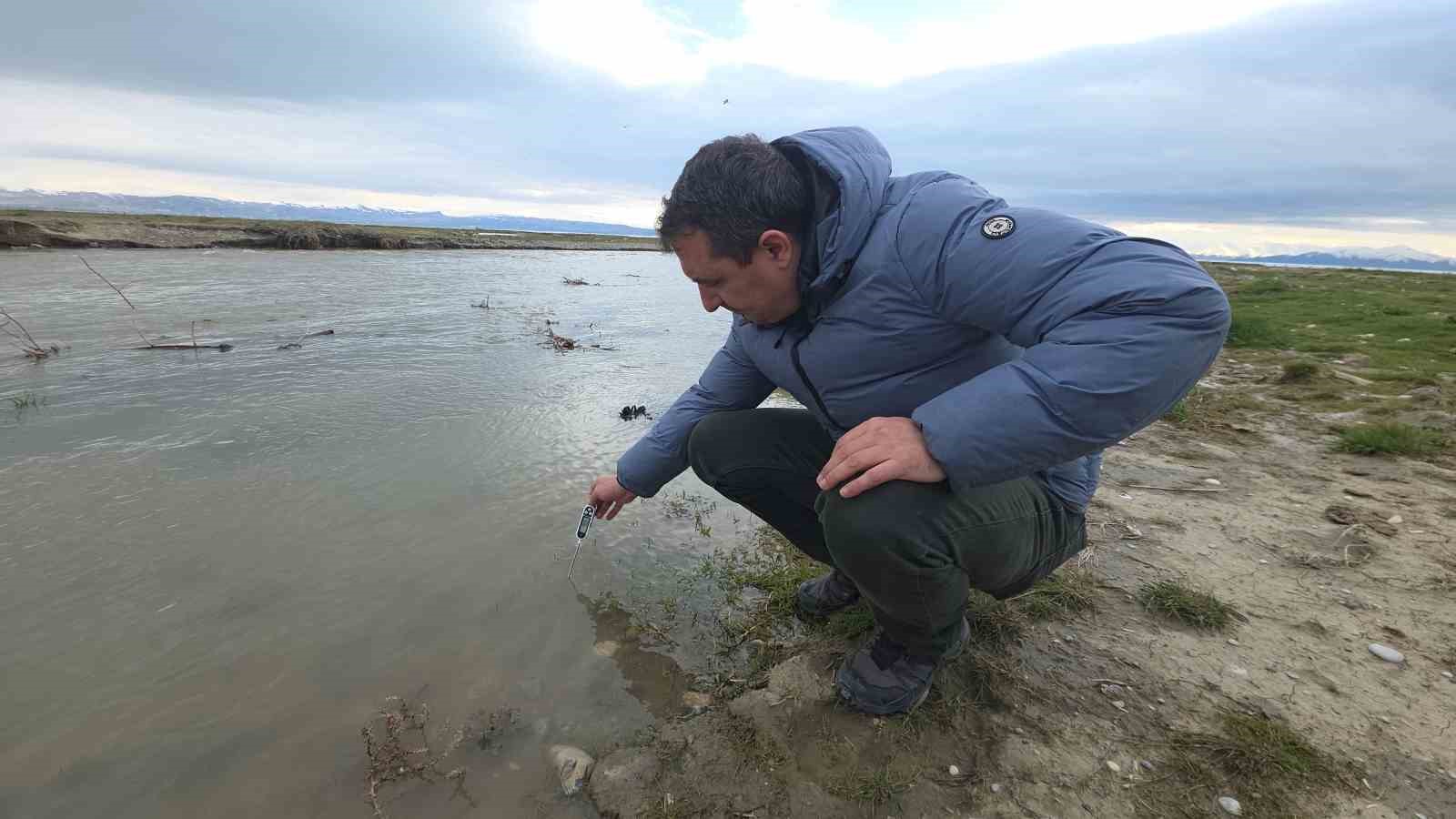 Van’da 90 günlük av yasağı başladı
Van’da 90 günlük av yasağı başladı