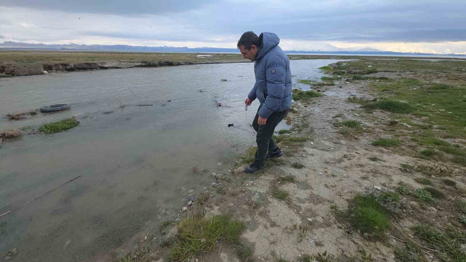 Van’da 90 günlük av yasağı başladı
Van’da 90 günlük av yasağı başladı