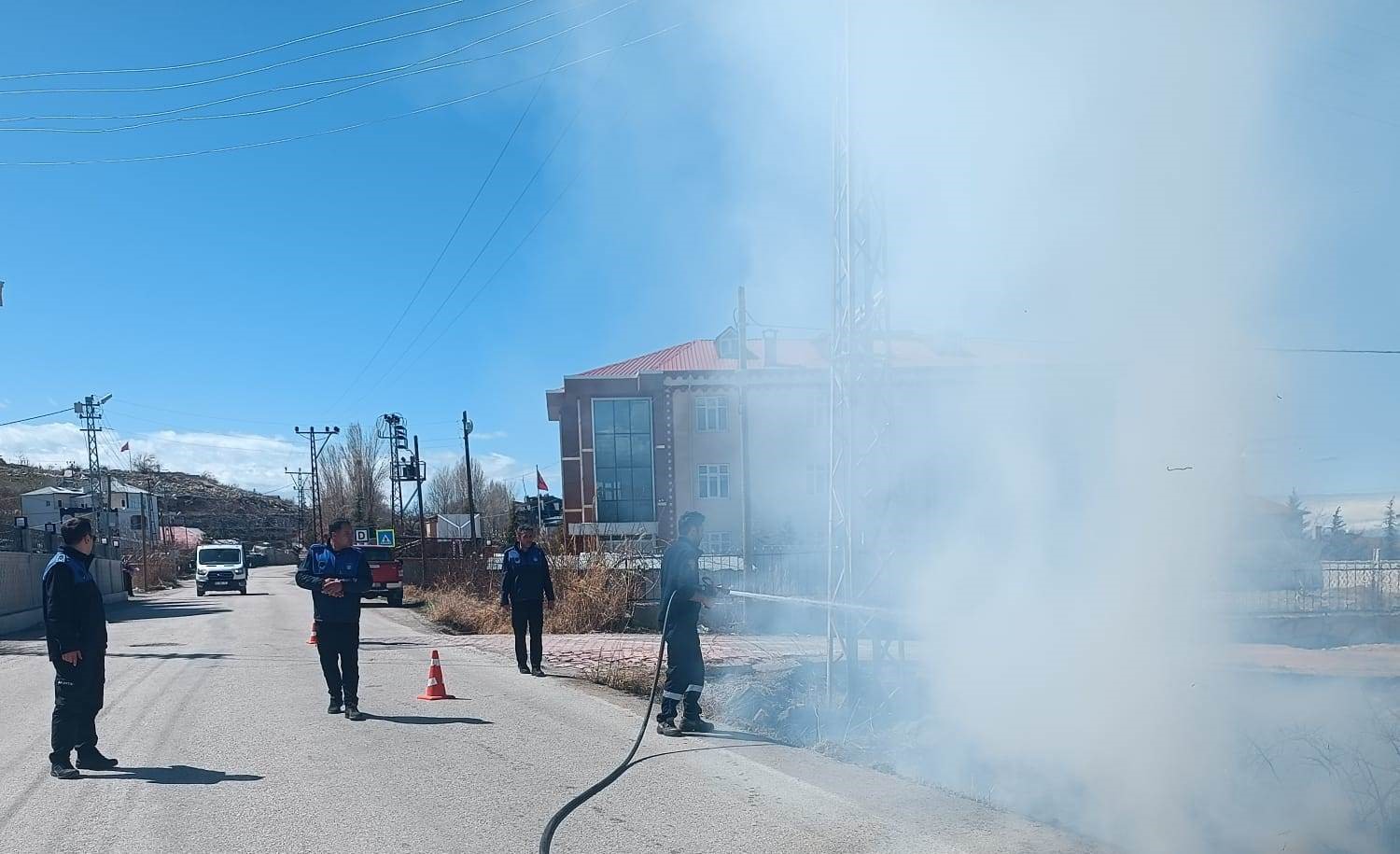 Van’da anız yangını
