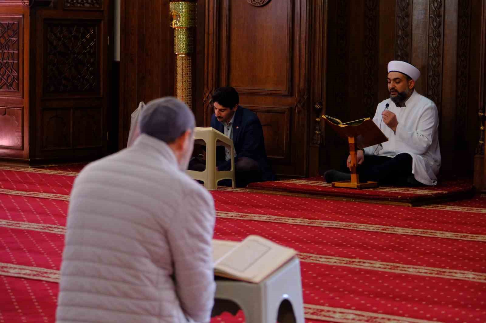 Van’da asırlık mukabele geleneği manevi atmosferde devam ediyor
