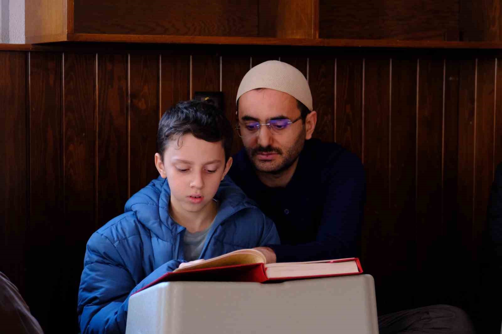 Van’da asırlık mukabele geleneği manevi atmosferde devam ediyor
