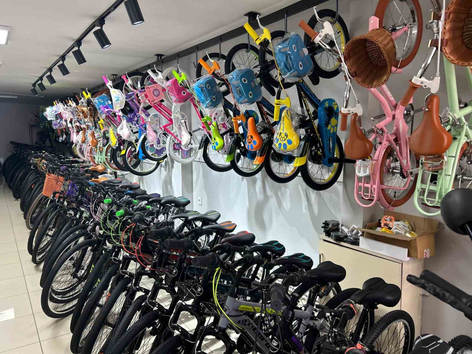 Van’da bahar mevsimi bisiklet sektörünü hareketlendirdi
