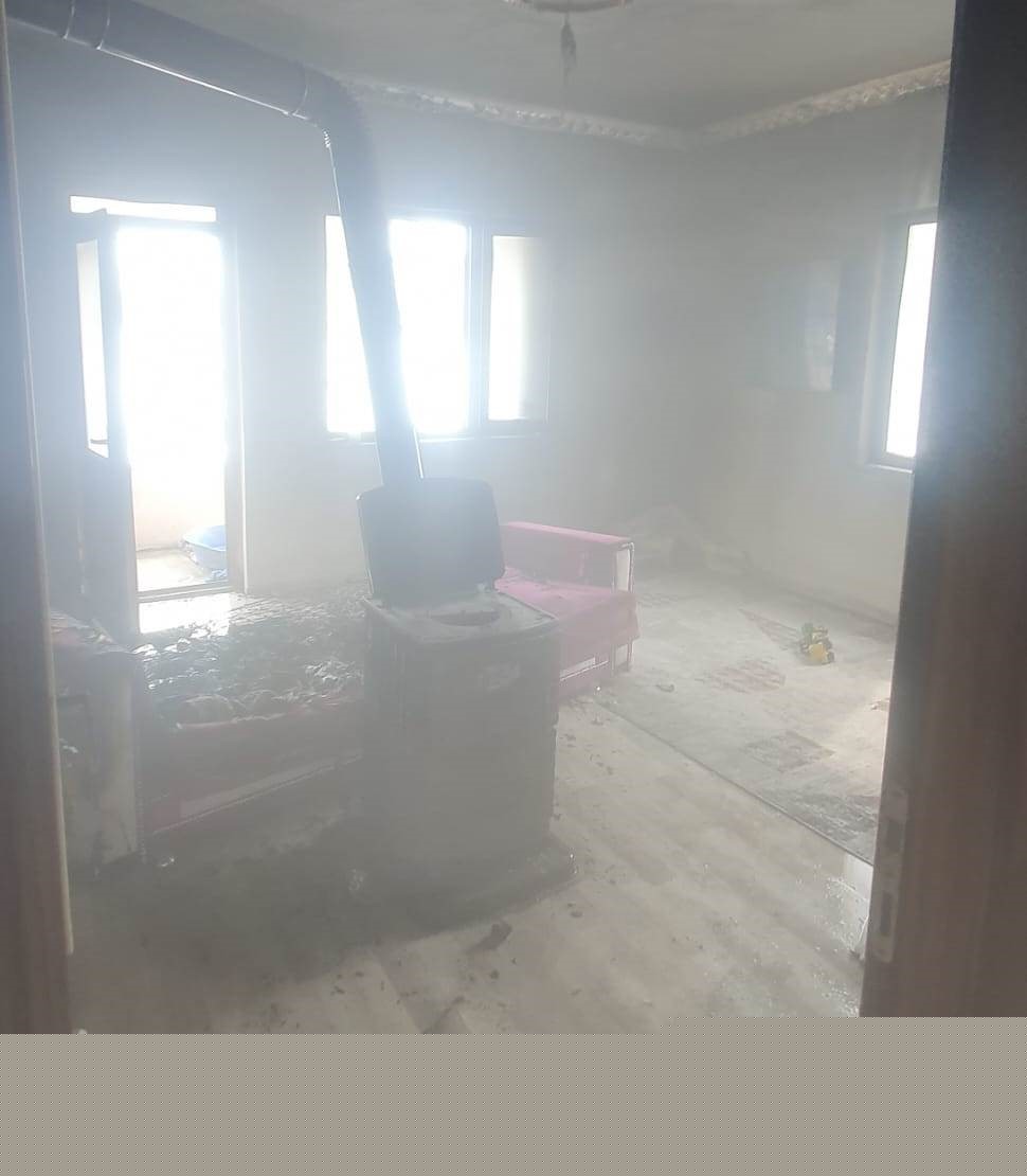 Van’da ev yangını
