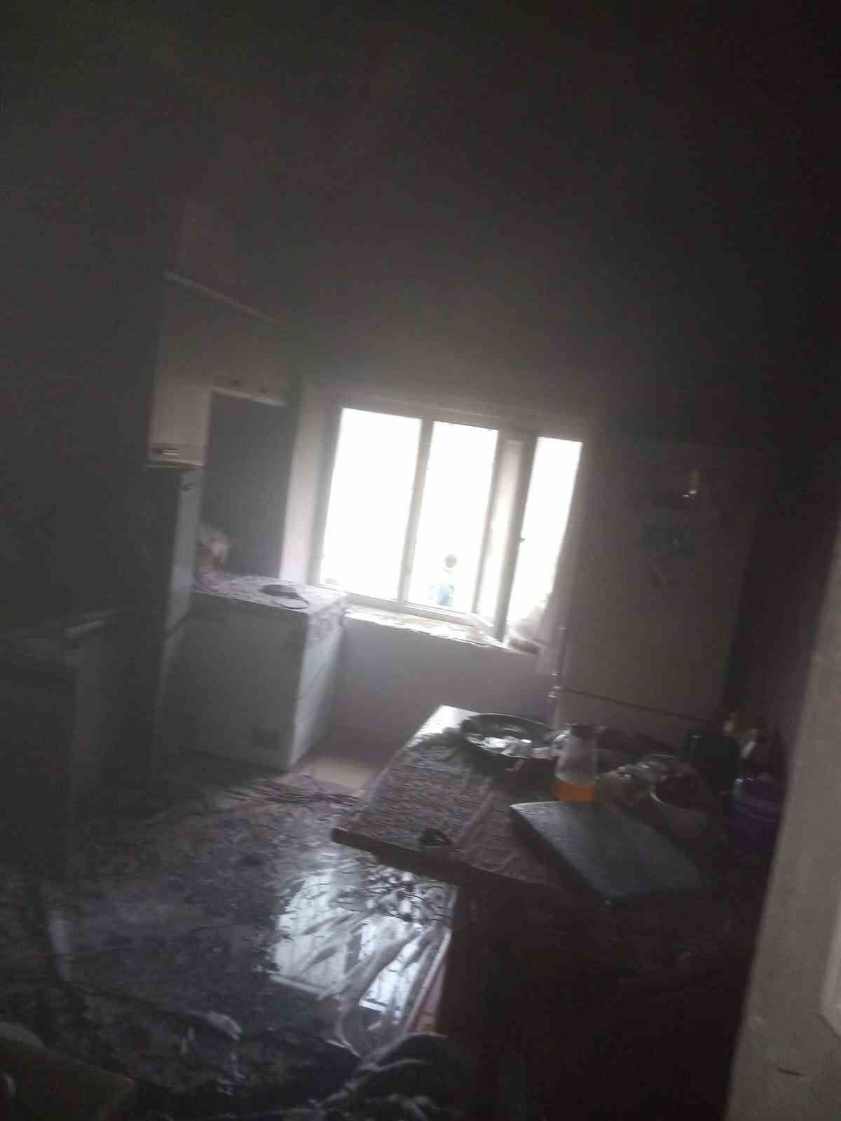 Van’da ev yangını
