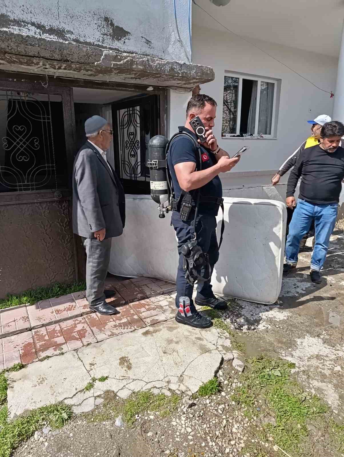 Van’da ev yangını
