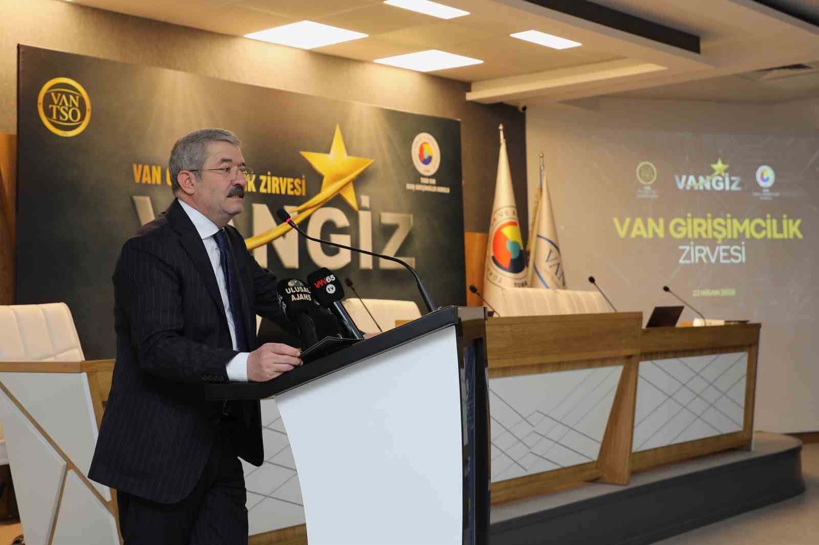 Van’da girişimcilik zirvesi düzenlendi
