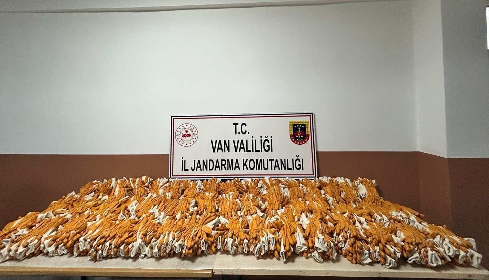 Van’da gümrük kaçağı malzeme ele geçirildi
