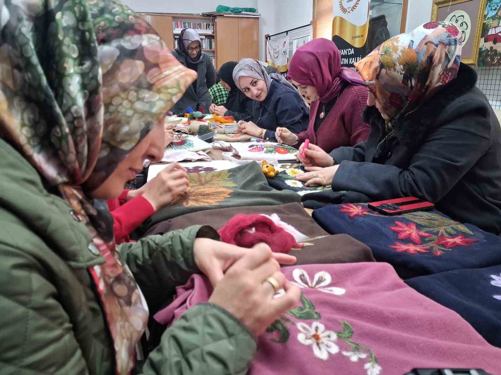 Van’da kadın emeği sanata ve ekonomiye katkı sağlıyor
