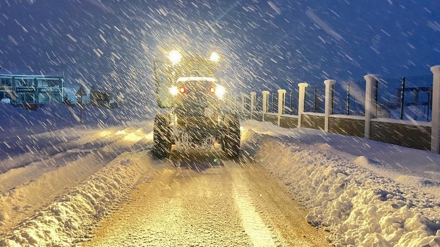 Van’da kardan dolayı kapanan 287 yoldan 89’u açıldı
