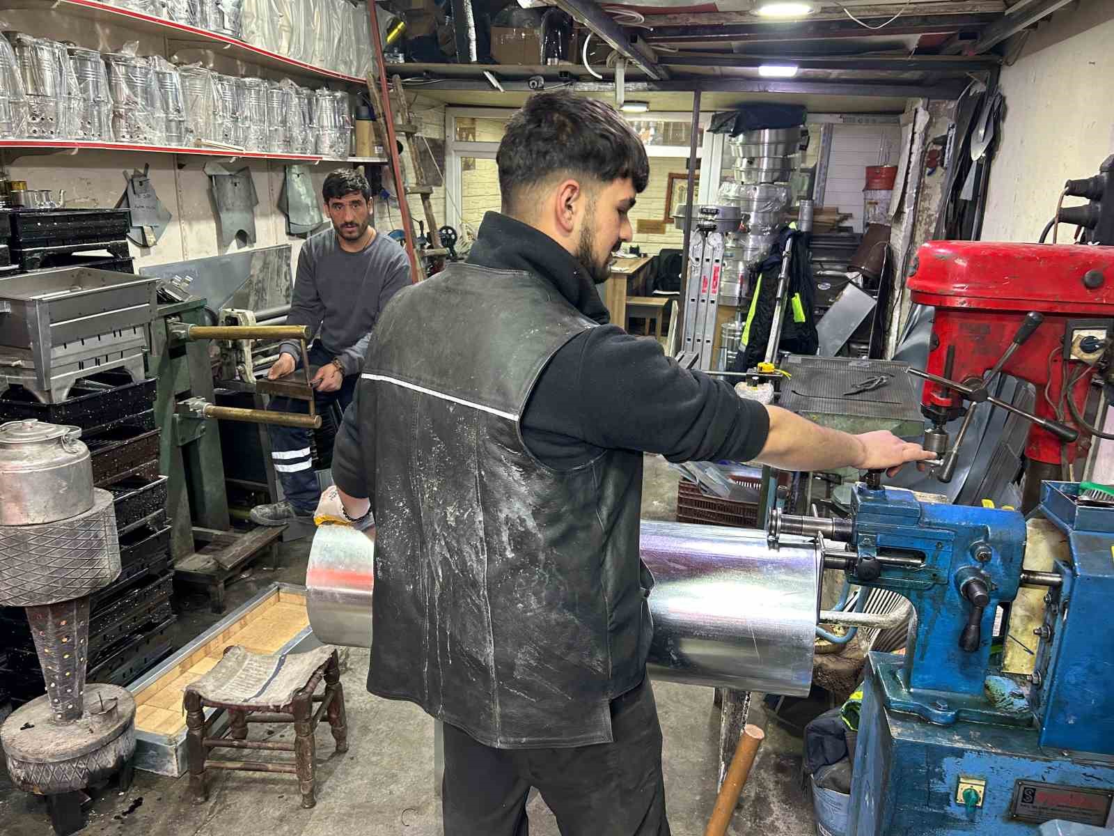 Van’da kışın uzaması semaver ve mangal sezonunu geciktirdi
