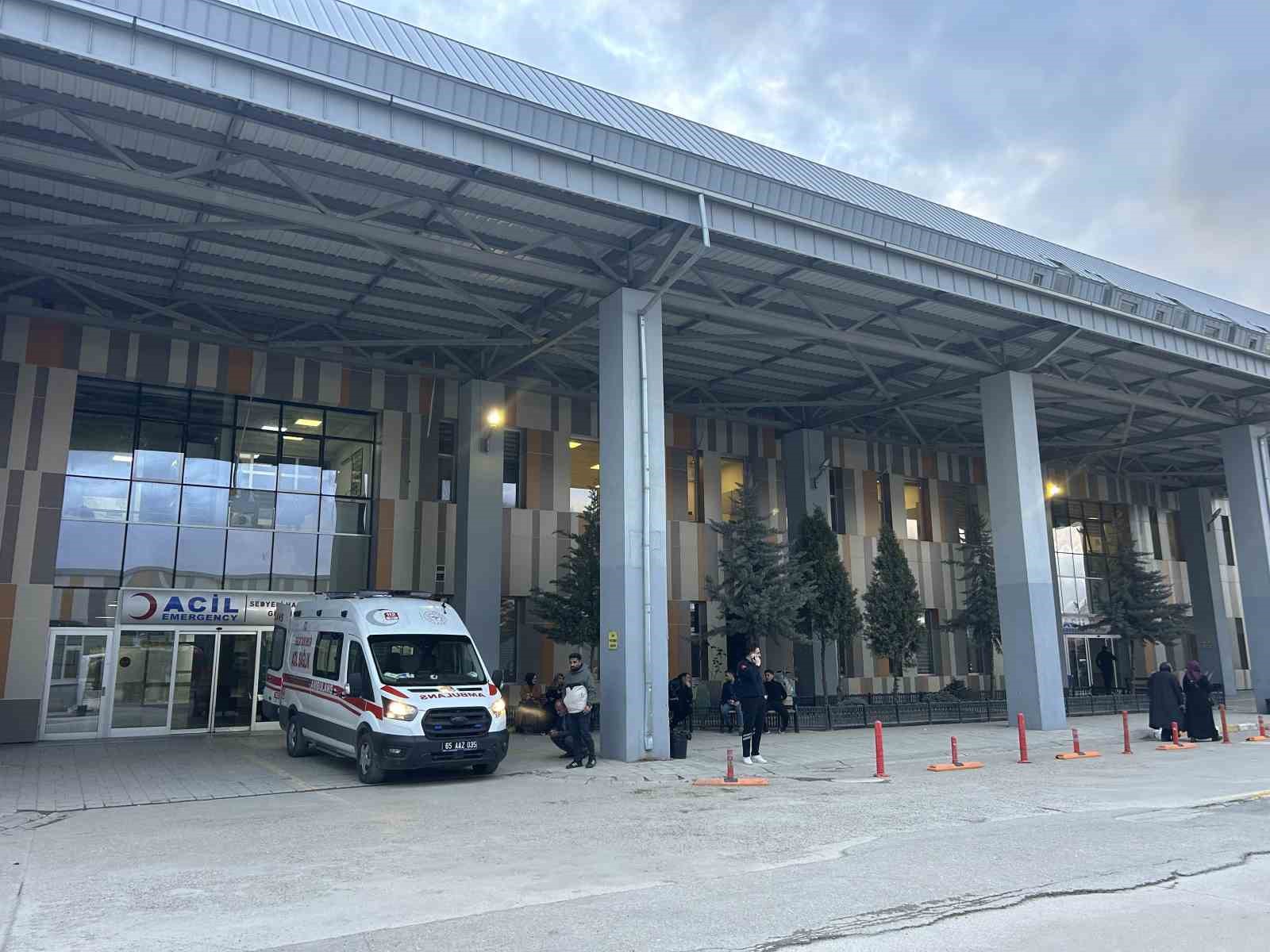 Van’da köpeklerin saldırdığı 5 yaşındaki çocuk hayatını kaybetti
