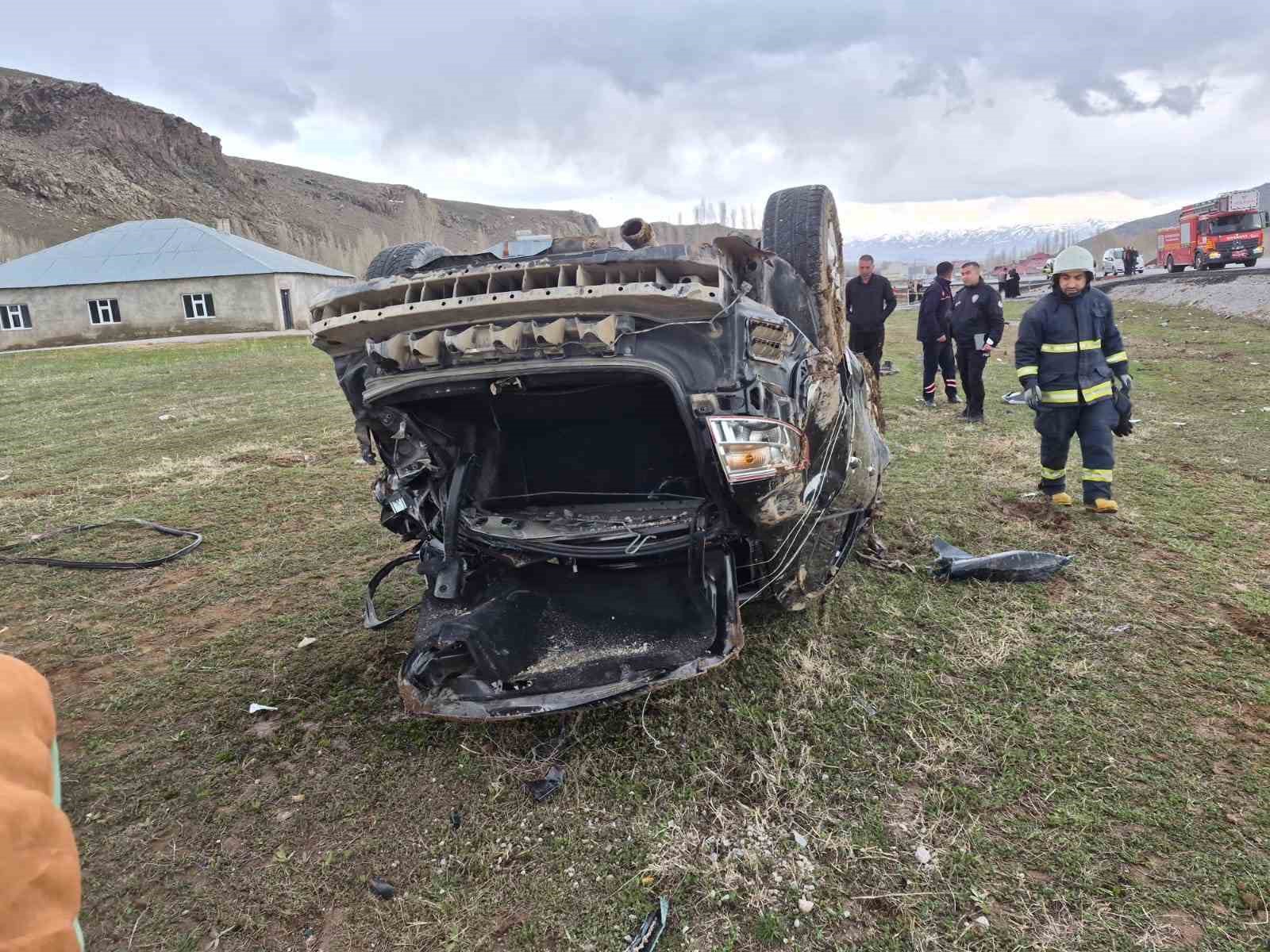 Van’da Muradiye-Çaldıran yolunda kaza: 1 ölü, 2 yaralı
