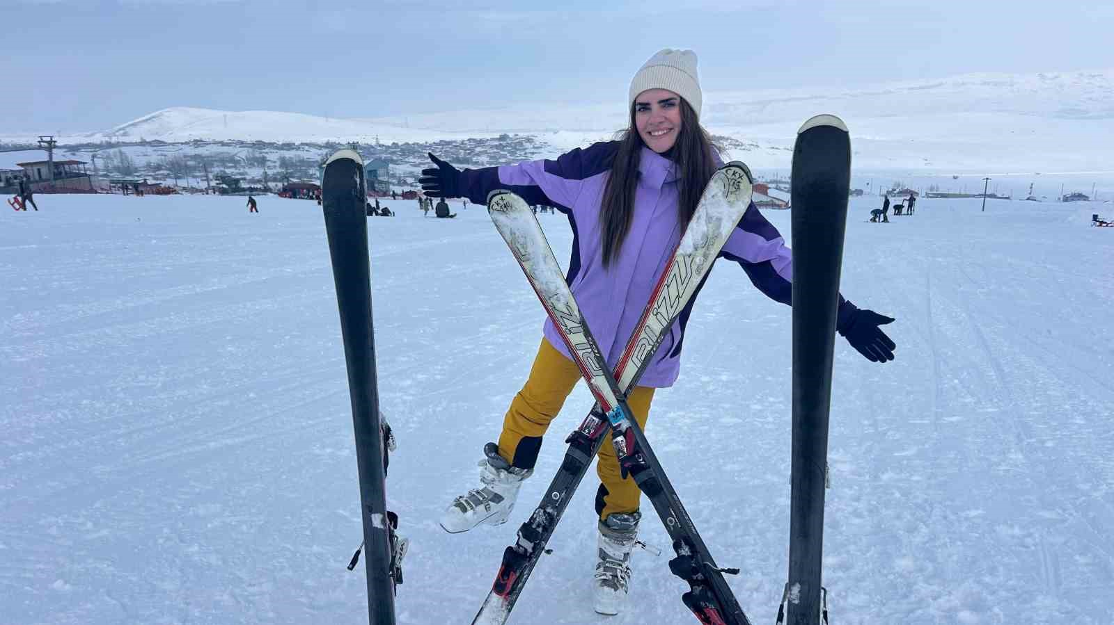 Van’daki kayak merkezi hafta içi de yoğun ilgi görüyor
Van’daki kayak merkezi hafta içi de yoğun ilgi görüyor
