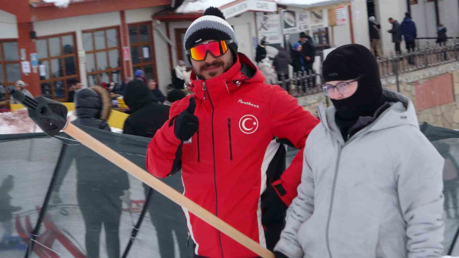 Van’daki kayak merkezi hafta içi de yoğun ilgi görüyor
Van’daki kayak merkezi hafta içi de yoğun ilgi görüyor