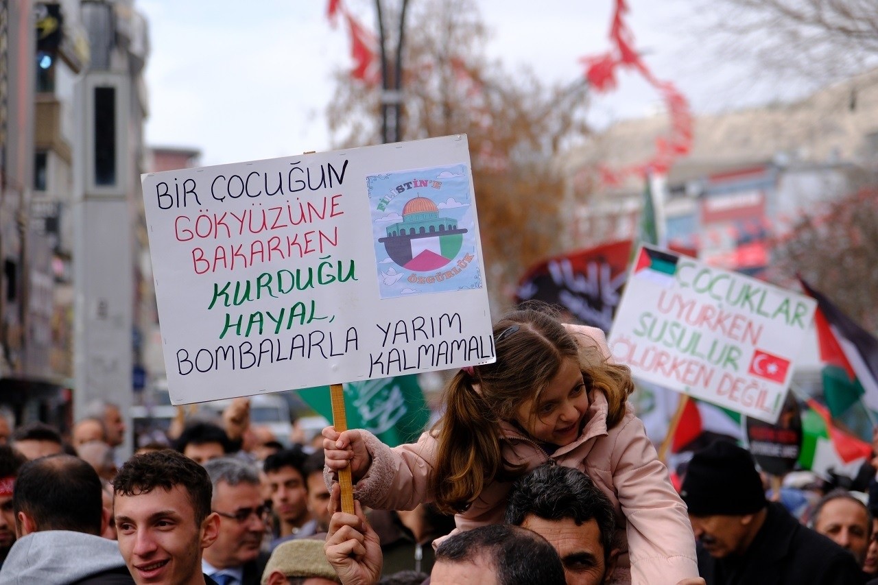 Van’daki STK’lardan İsrail’e karşı ortak tepki
