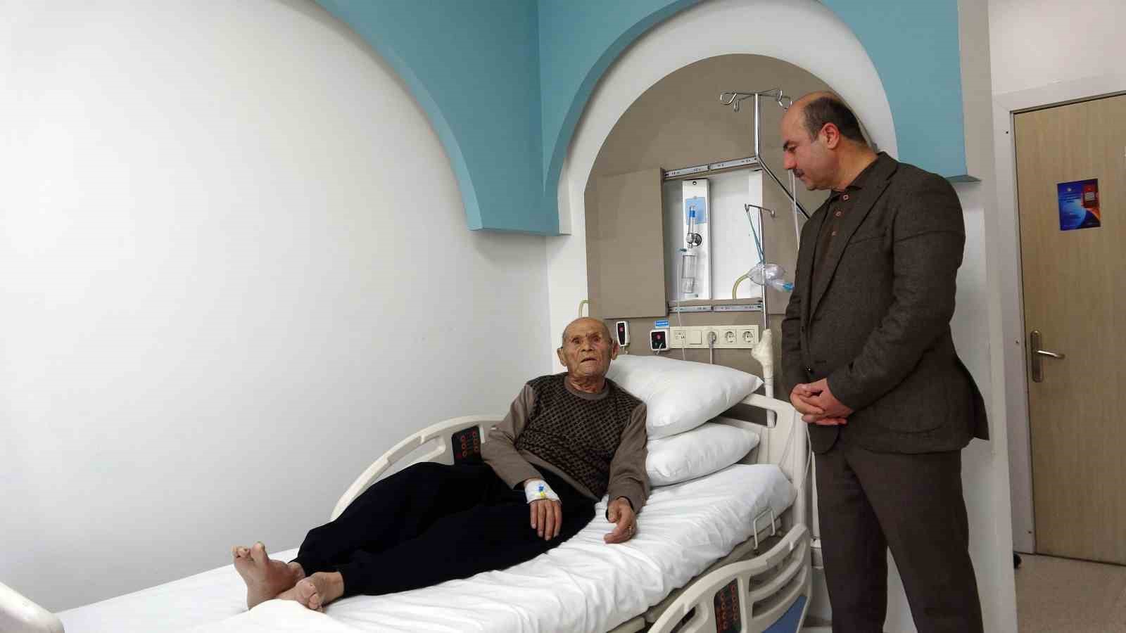 Vanlı Kore gazisi ‘Lokman Hekim’e emanet
