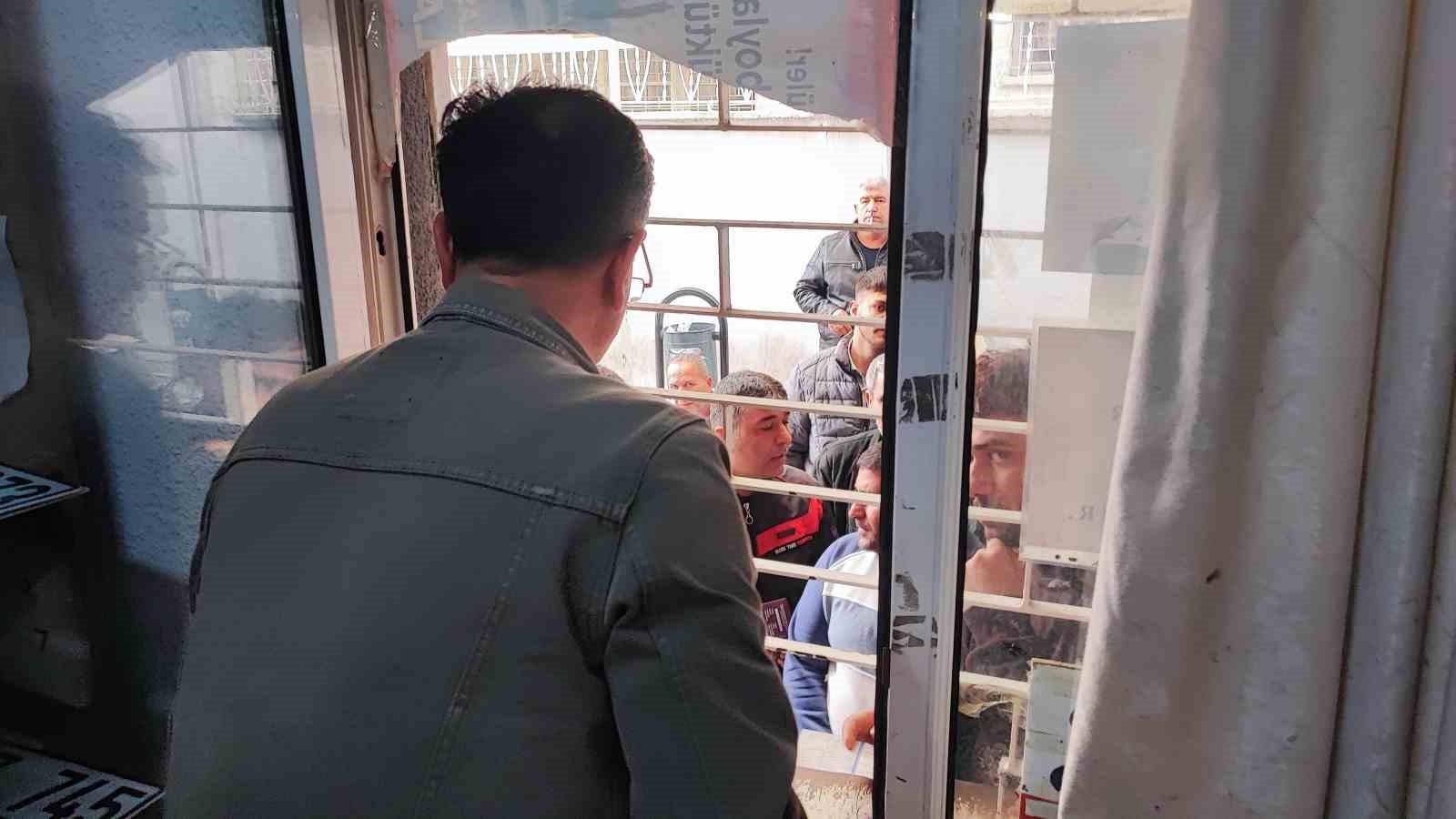 Vatandaş eski plakasını da APP diye değiştirmek istiyor
