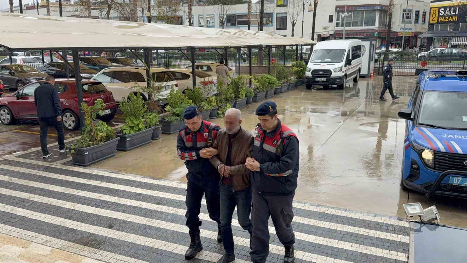 Vatandaş görüp ihbar etti, acı olayın arkasından cinayet şüphesi çıktı
