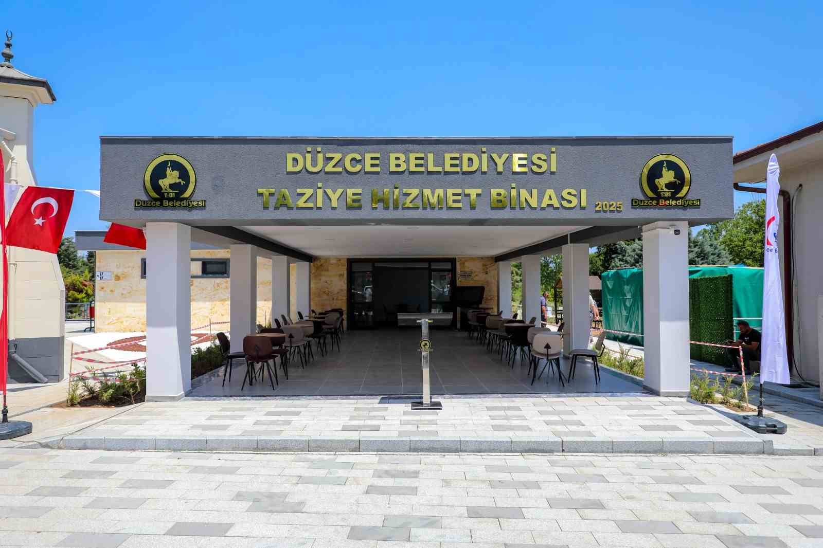 Vatandaşın en zor gününde yanında
Vatandaşın en zor gününde yanında