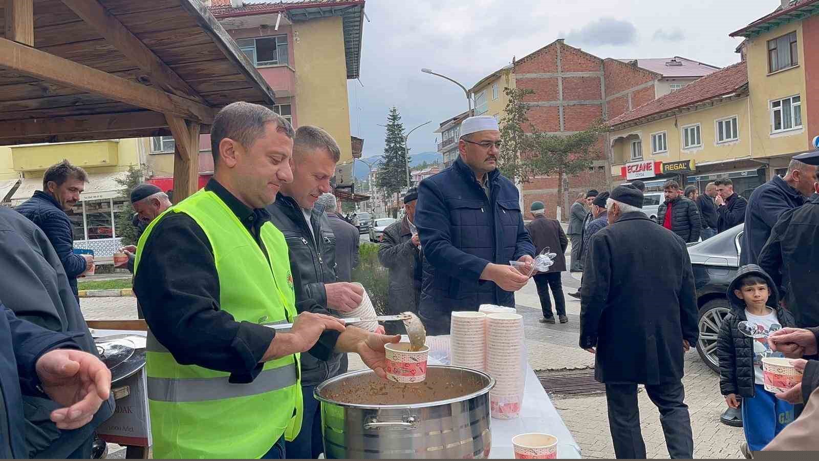 Vatandaşlara Ramazan Bayramı’nda "ekşili pilav" ikramı
