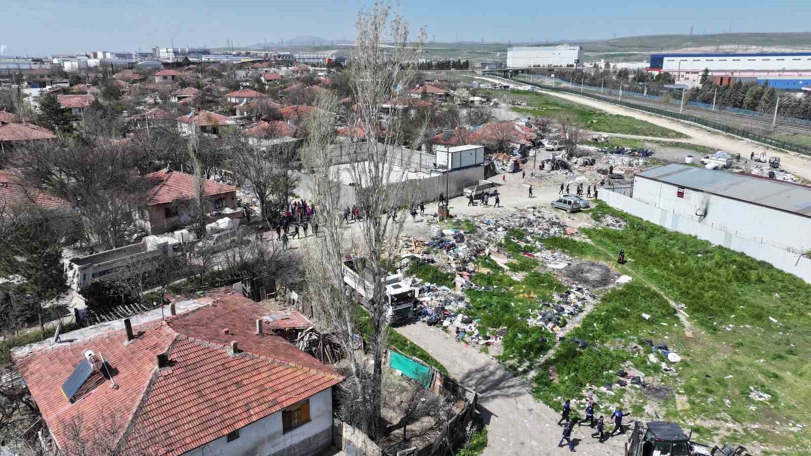 Vatandaşların ihbarı sonrası Sincan’da kapsamlı temizlik
