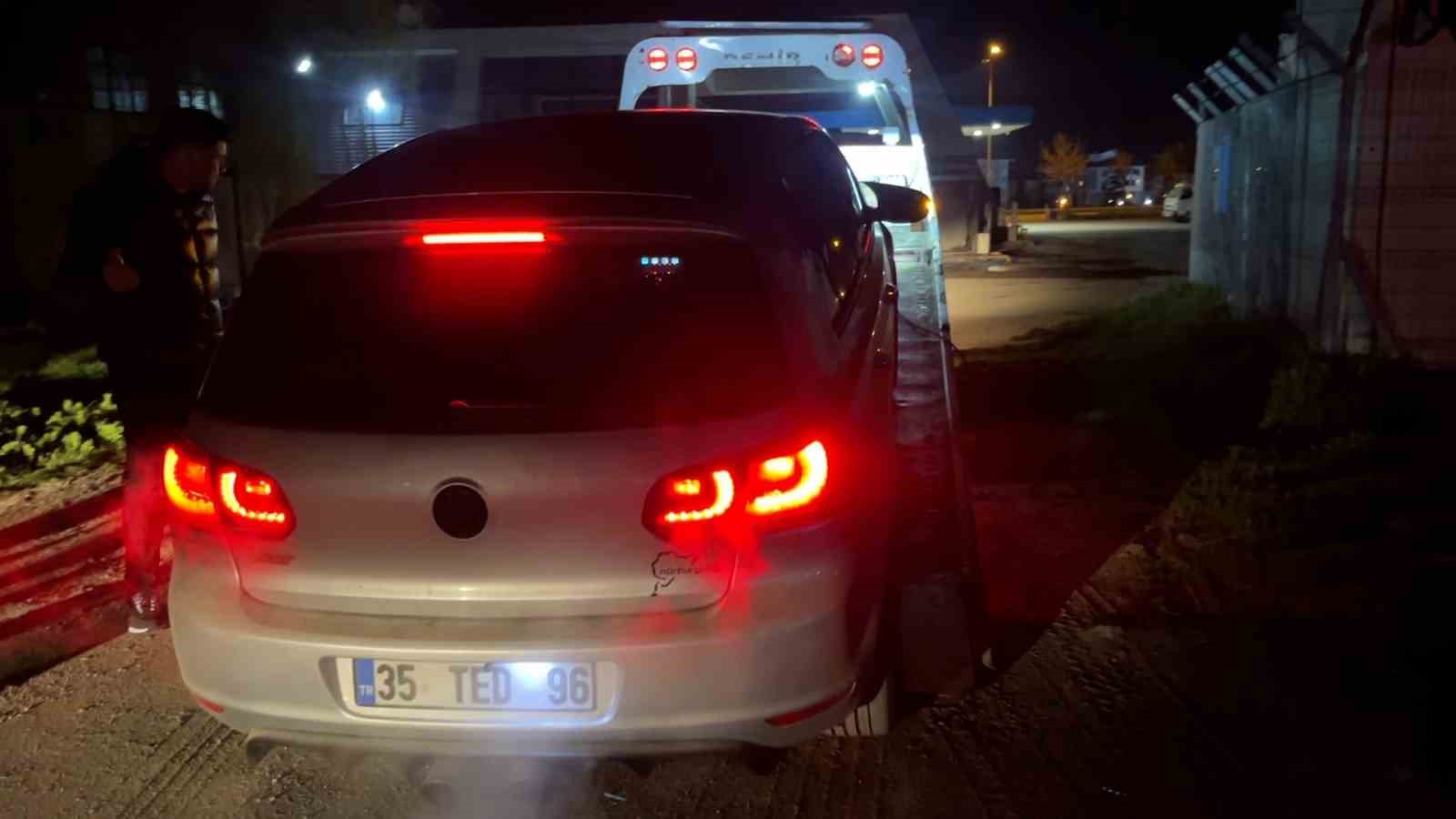 Vatandaşların ihbarı üzerine yakalandı: Abartı egzozlu araç trafikten menedildi
