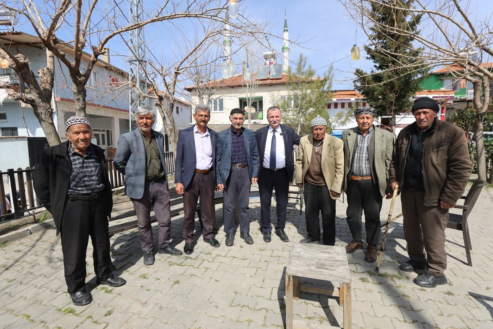 Vatandaşların talepleri dinlenip çözüm üretiliyor
