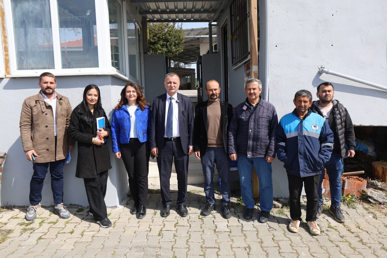 Vatandaşların talepleri dinlenip çözüm üretiliyor
