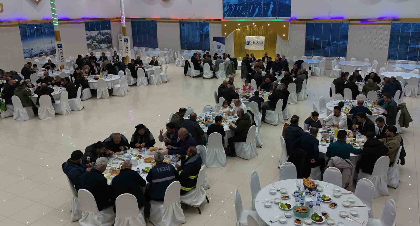 VEDAŞ, çalışanlarıyla iftar sofrasında buluştu

