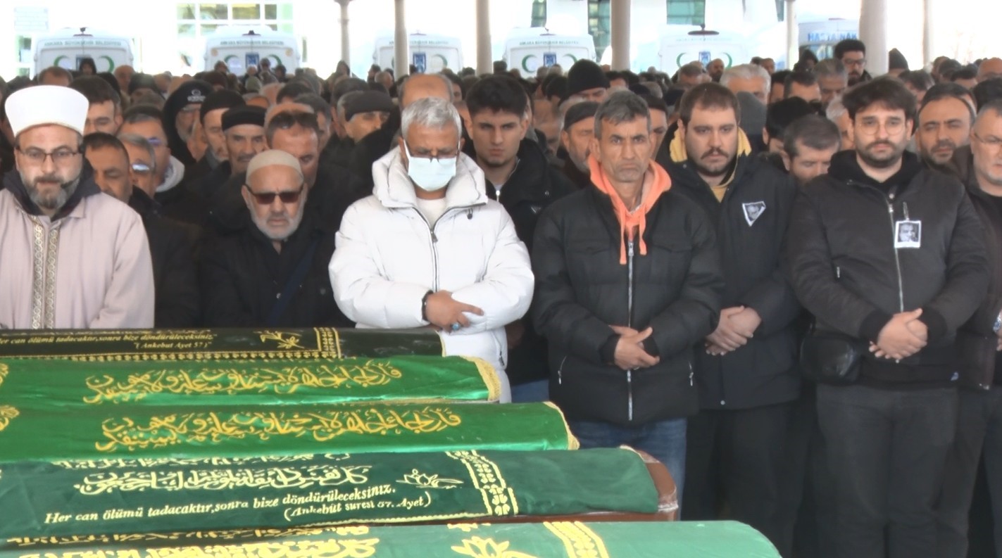 Vefat eden oyuncu Koray Ergun son yolculuğuna uğurlandı
