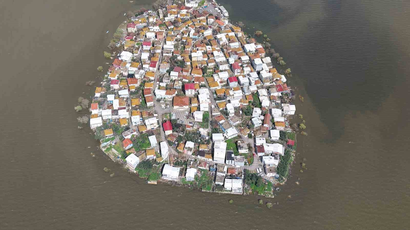 "Velhasıl sudan ibaret Bursa"nın dağı ovası suyla doldu
