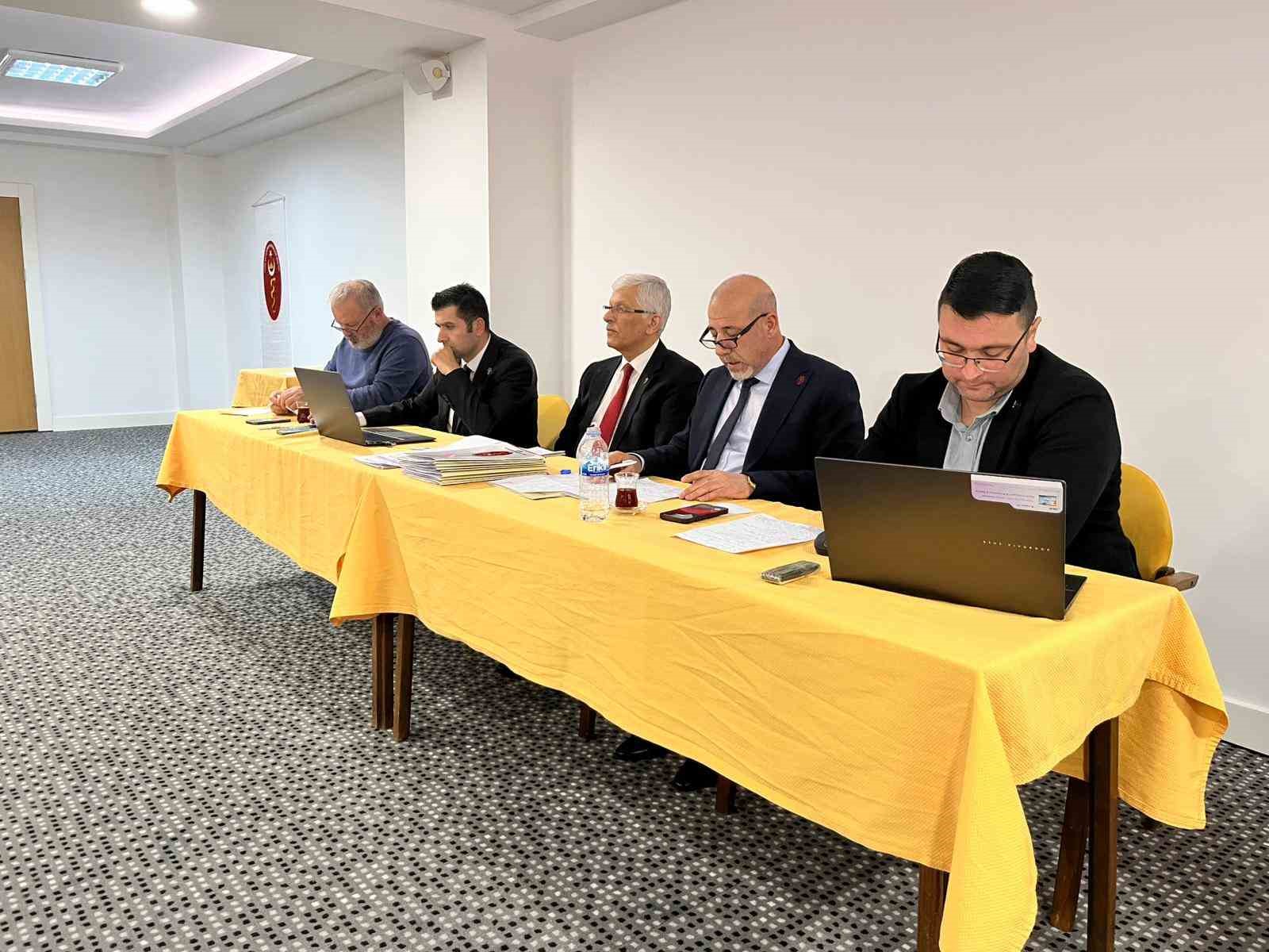 Veteriner hekimlik mesleği Niğde’de bölge toplantısında masaya yatırıldı
