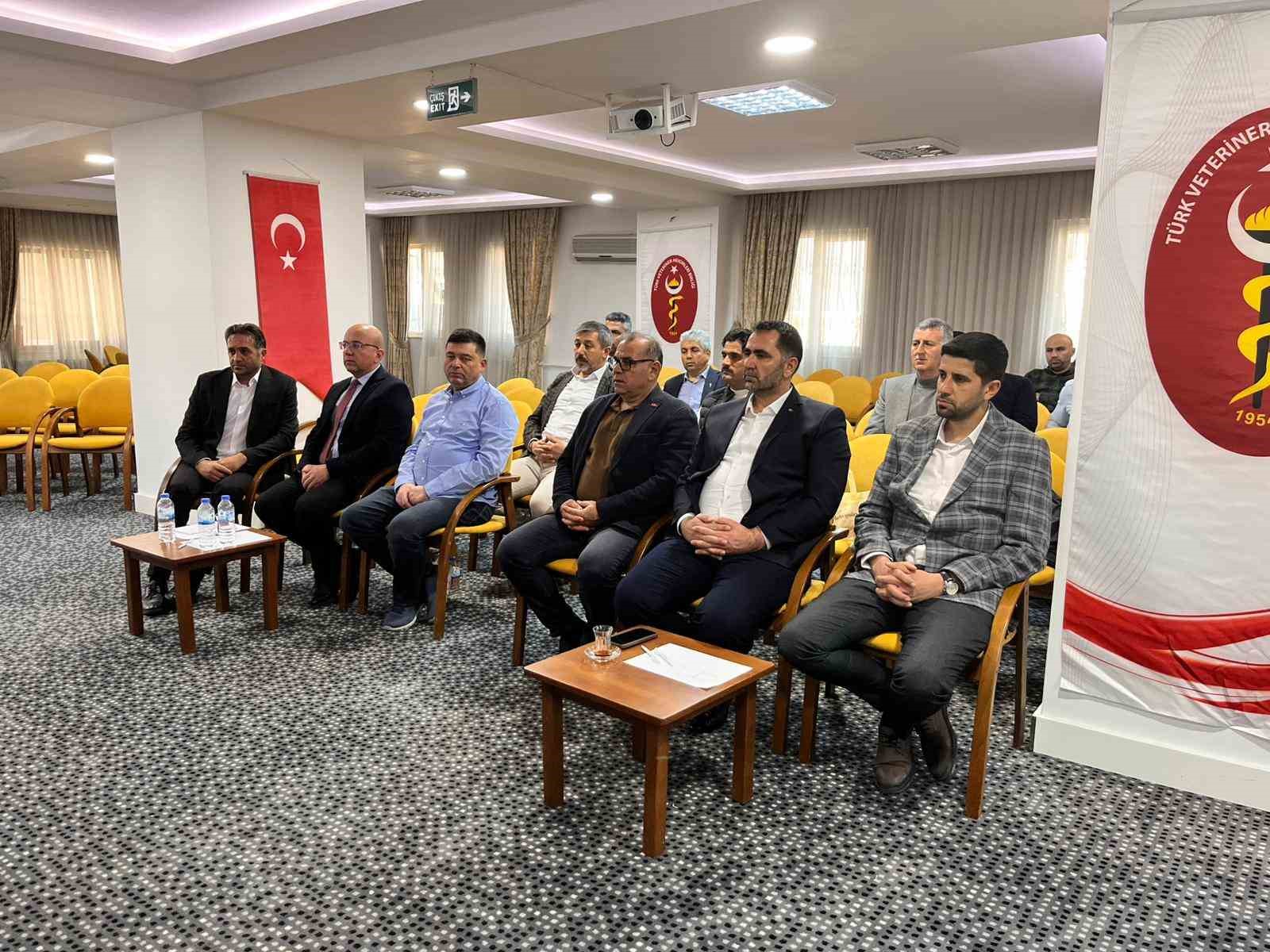 Veteriner hekimlik mesleği Niğde’de bölge toplantısında masaya yatırıldı
