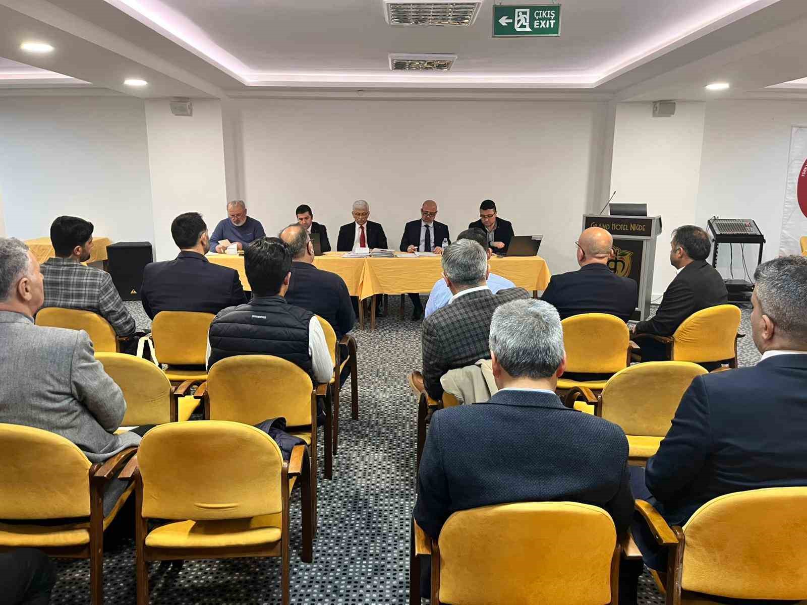 Veteriner hekimlik mesleği Niğde’de bölge toplantısında masaya yatırıldı
