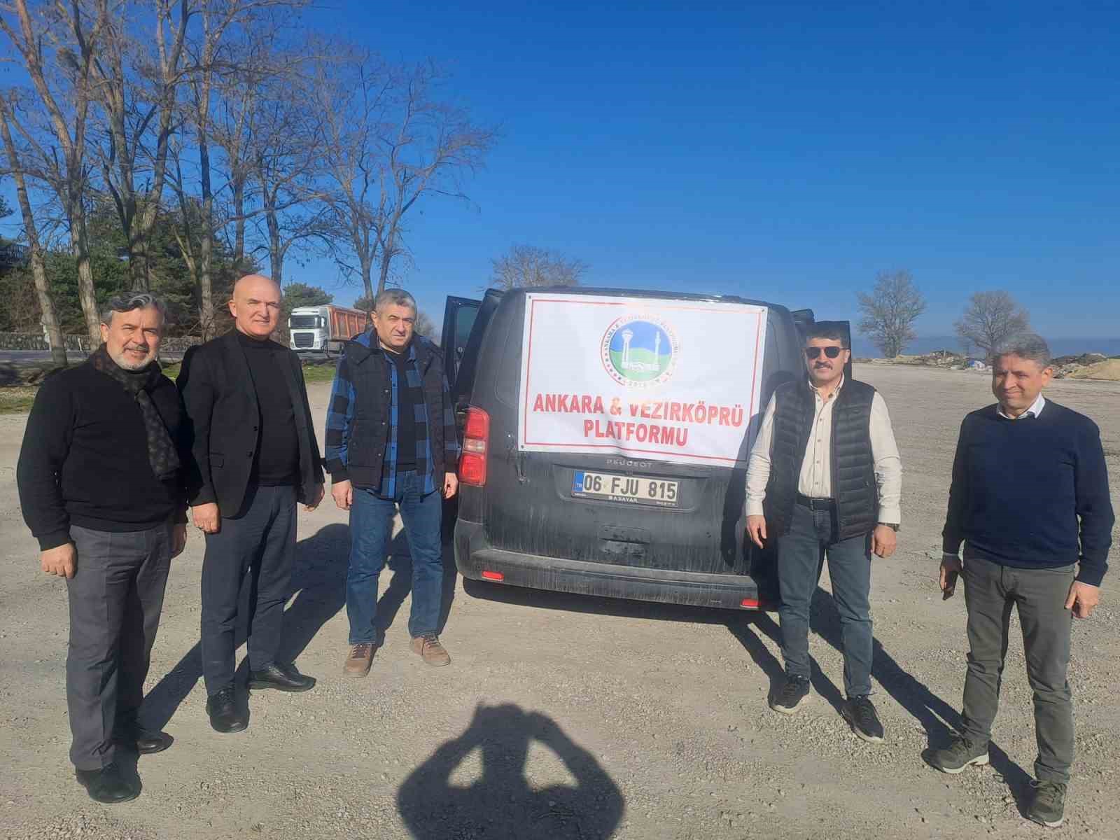 Vezirköprü’de 555 öğrenciye bayramlık
