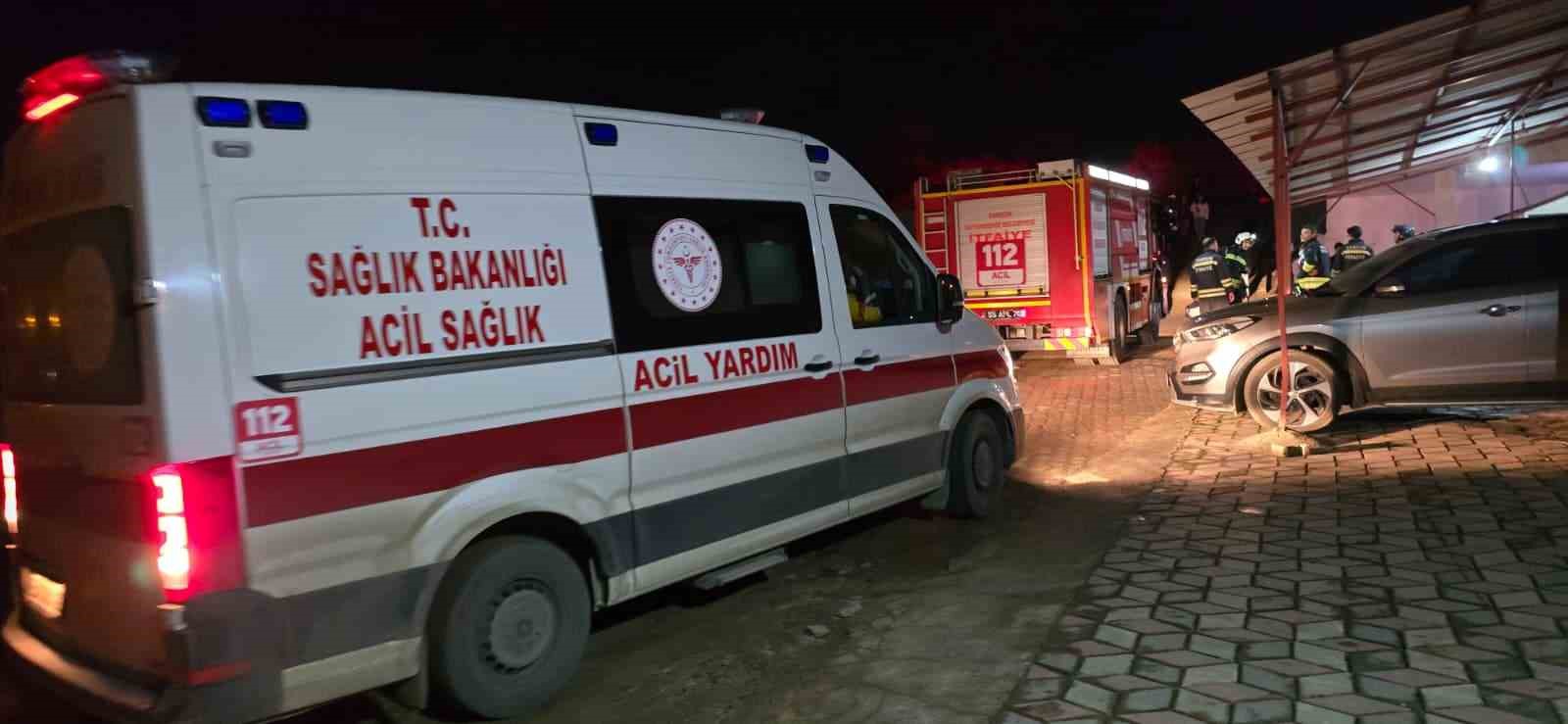 Vezirköprü’de korkutan yangın: 25 öğrenci tahliye edildi
