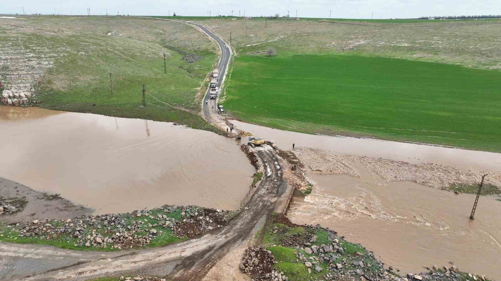 Viranşehir’de selin yaraları sarılıyor
