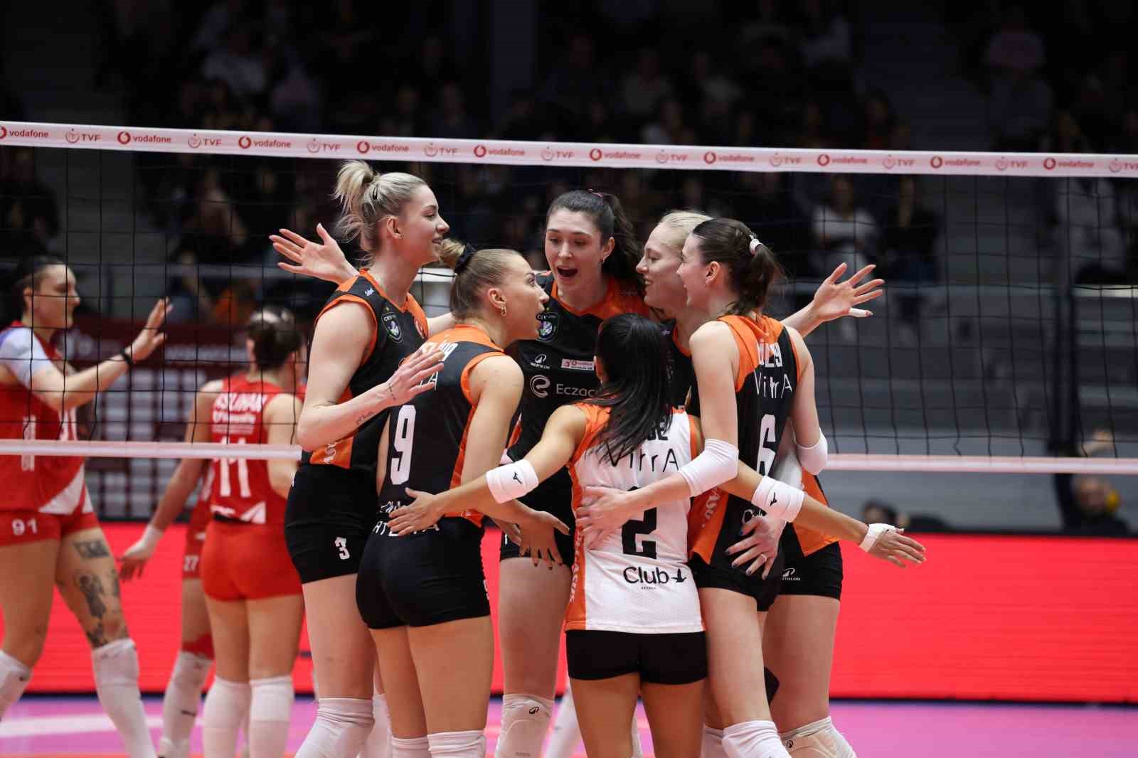 Vodafone Sultanlar Ligi: Aras Kargo: 3 - Eczacıbaşı Dynavit: 2
