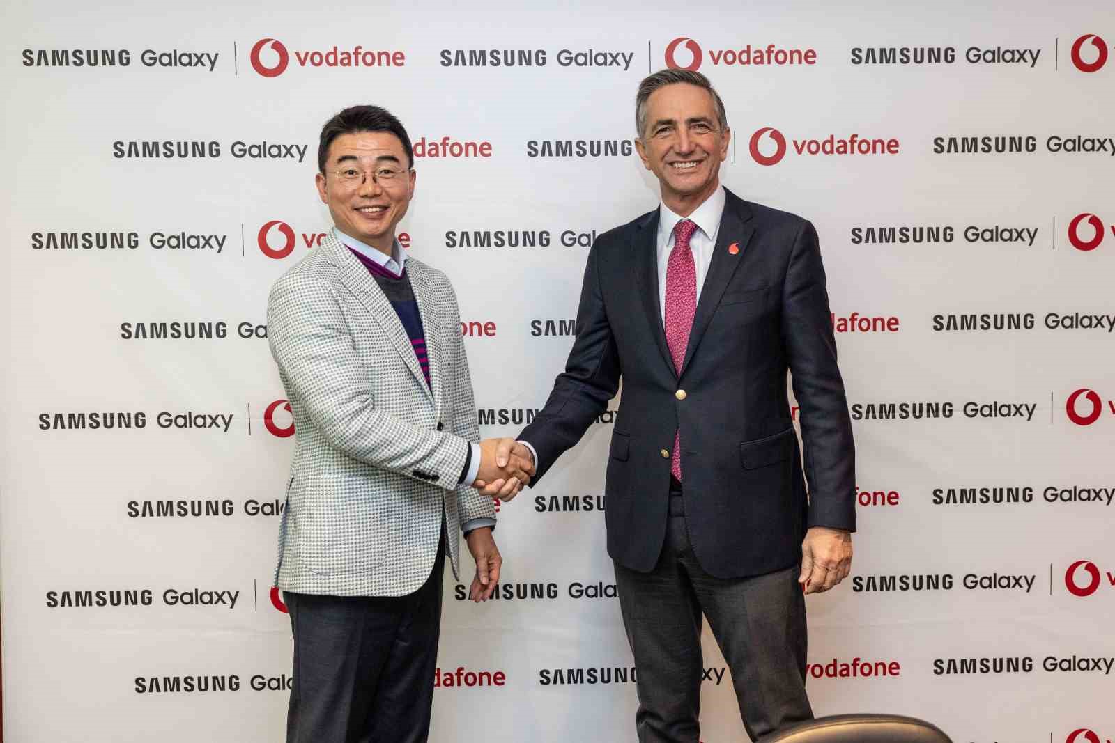 Vodafone ve Samsung’dan Mobil Dünya Kongresi’nde yeni 5G’li cihaz iş birliği
