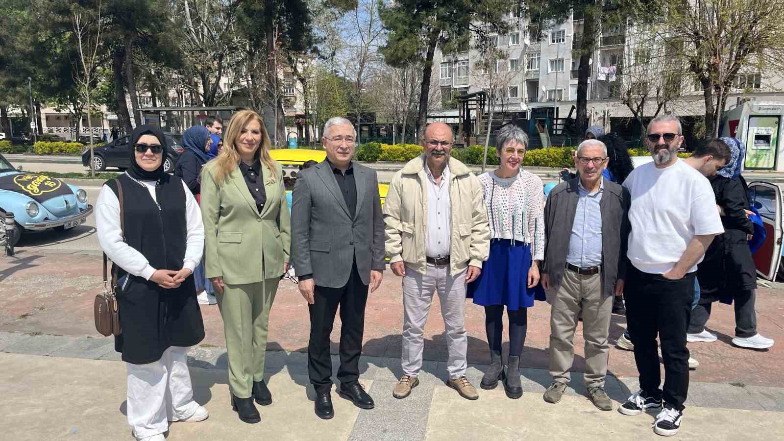 ’Vosvoslar’ otizm farkındalığı için yollarda
