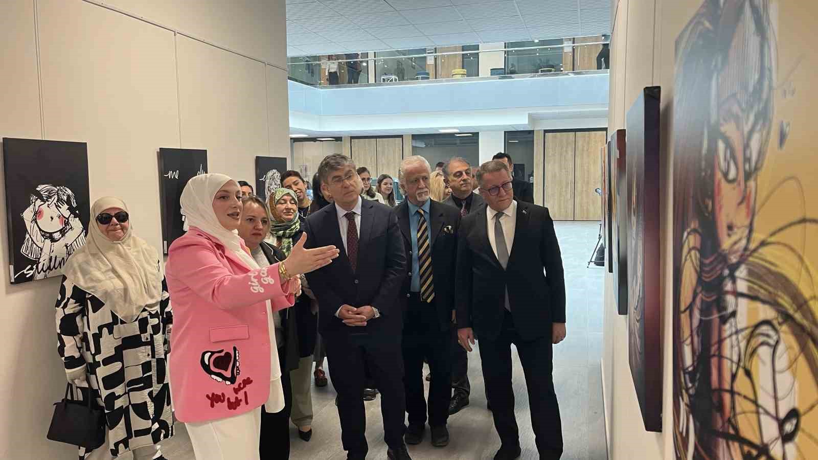 "What’s In My Head" sergisi sanatseverlerle buluştu
