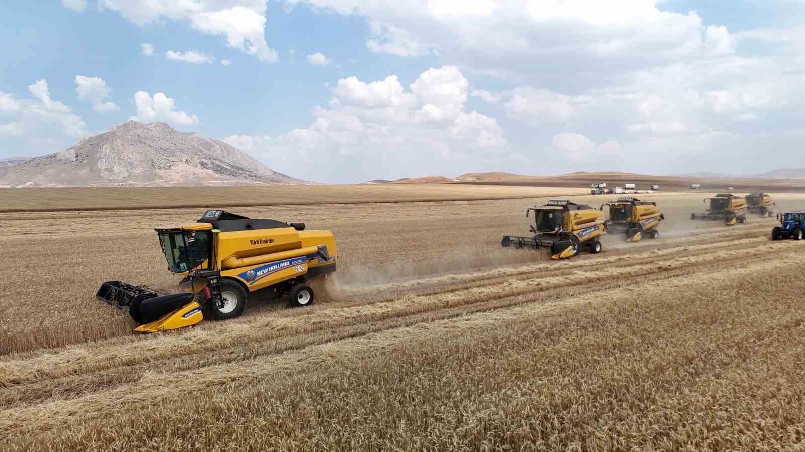 Yağan kar eridi, çiftçilerin yüzü güldü
Yağan kar eridi, çiftçilerin yüzü güldü