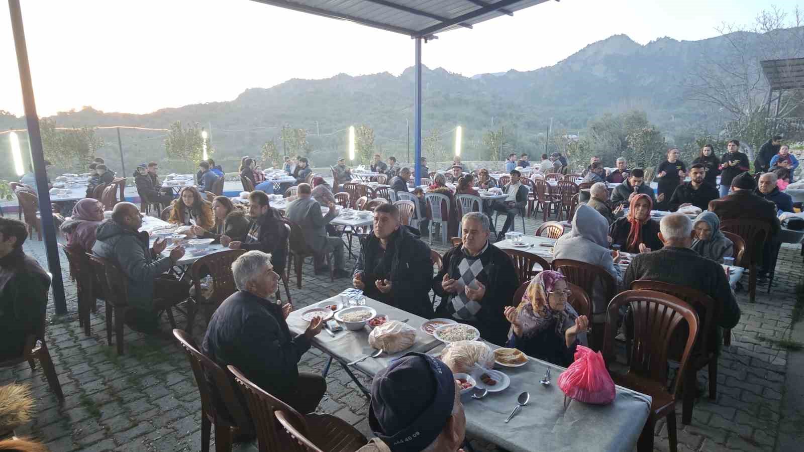 Yağdere Mahallesi’nde geleneksel iftar buluşması

