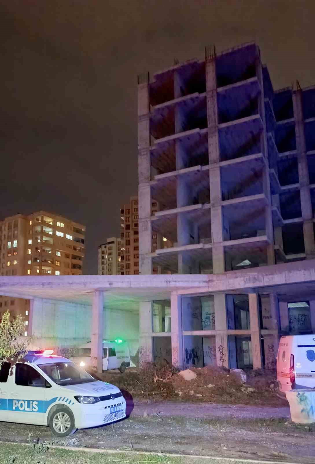 Yağışla su dolan bodrum kata düştü, hayatını kaybetti
