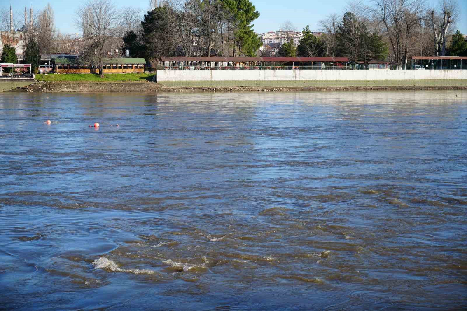 Yağışlar barajlara nefes aldırdı: Edirne’nin içme suyu güvence altında
