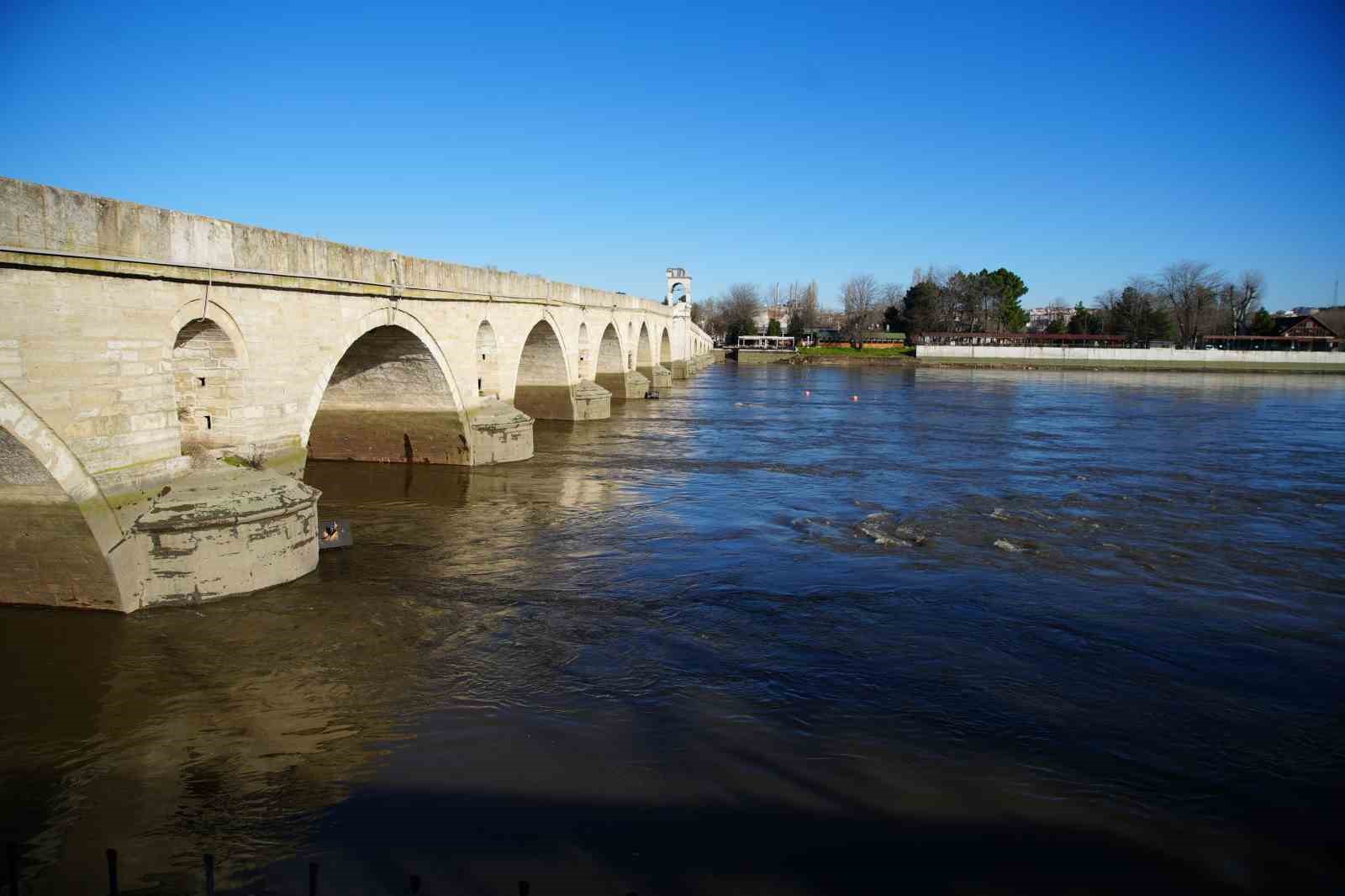 Yağışlar barajlara nefes aldırdı: Edirne’nin içme suyu güvence altında
