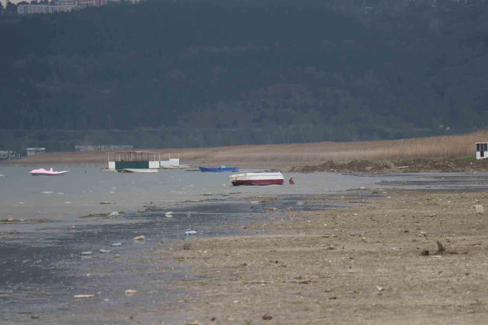 Yağışlar Sapanca Gölü’nde seviyeyi artırdı ancak risk hala devam ediyor
