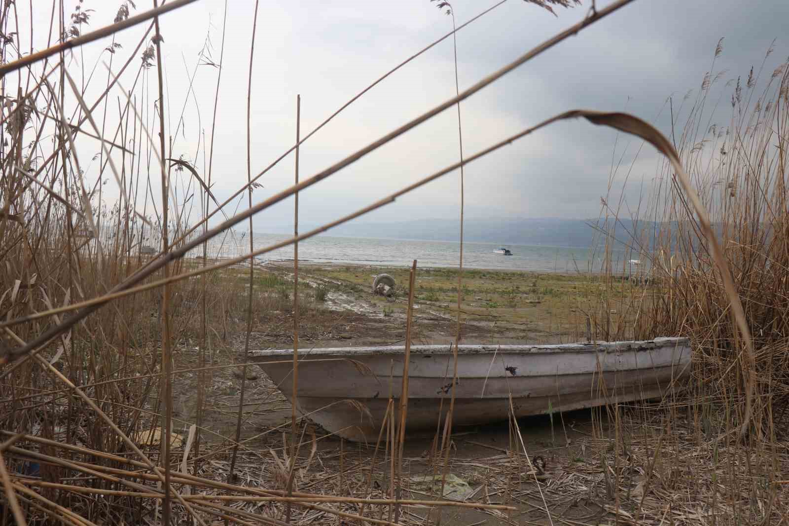 Yağışlar Sapanca Gölü’nde seviyeyi artırdı ancak risk hala devam ediyor
