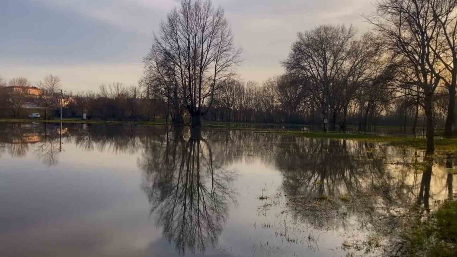 Yağışlar Tunca Nehri’ni coşturfu: Debi 3 günde 3 kat arttı
